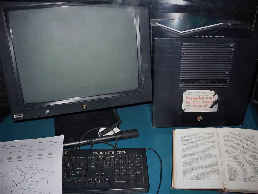 O computador NeXT do CERN que foi o primeiro servidor da web